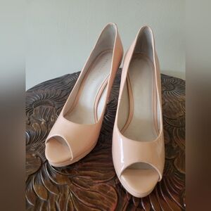 Kenneth Cole Patent Peep-Toe Pumps in Blush